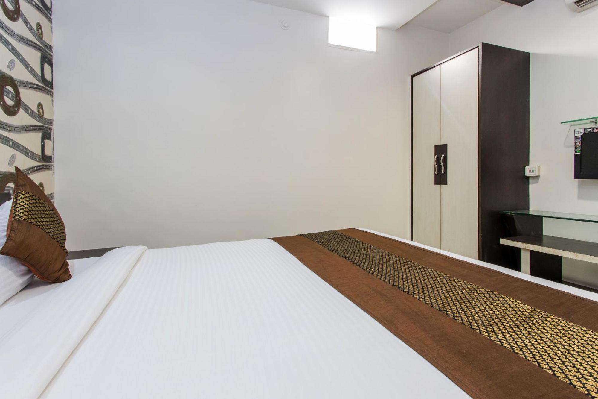 Hotel Galaxy Indaur Exteriér fotografie